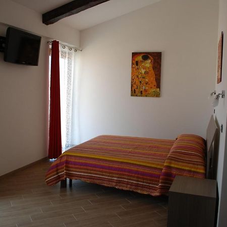 B & B Il Tratturo San Pietro Avellana ภายนอก รูปภาพ
